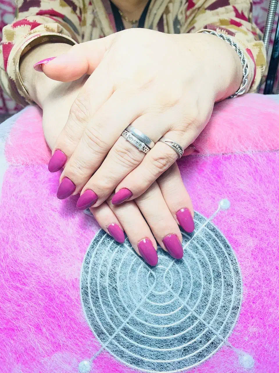 مدل ناخن|خدمات آرایشگری و زیبایی|رشت, ولکس|دیوار