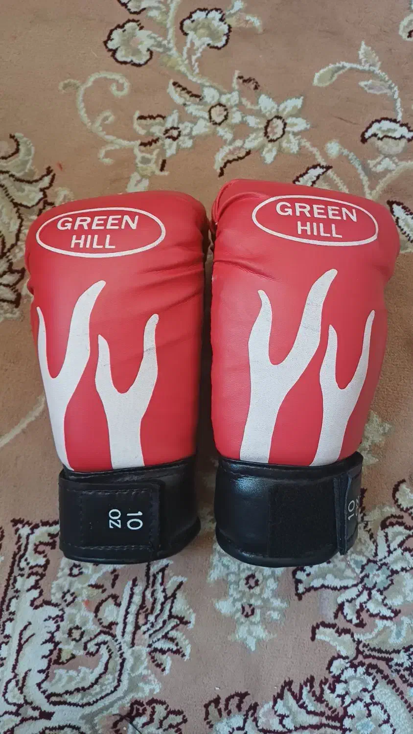 ۲جفت دستکش|تجهیزات ورزشی|ساوه, |دیوار