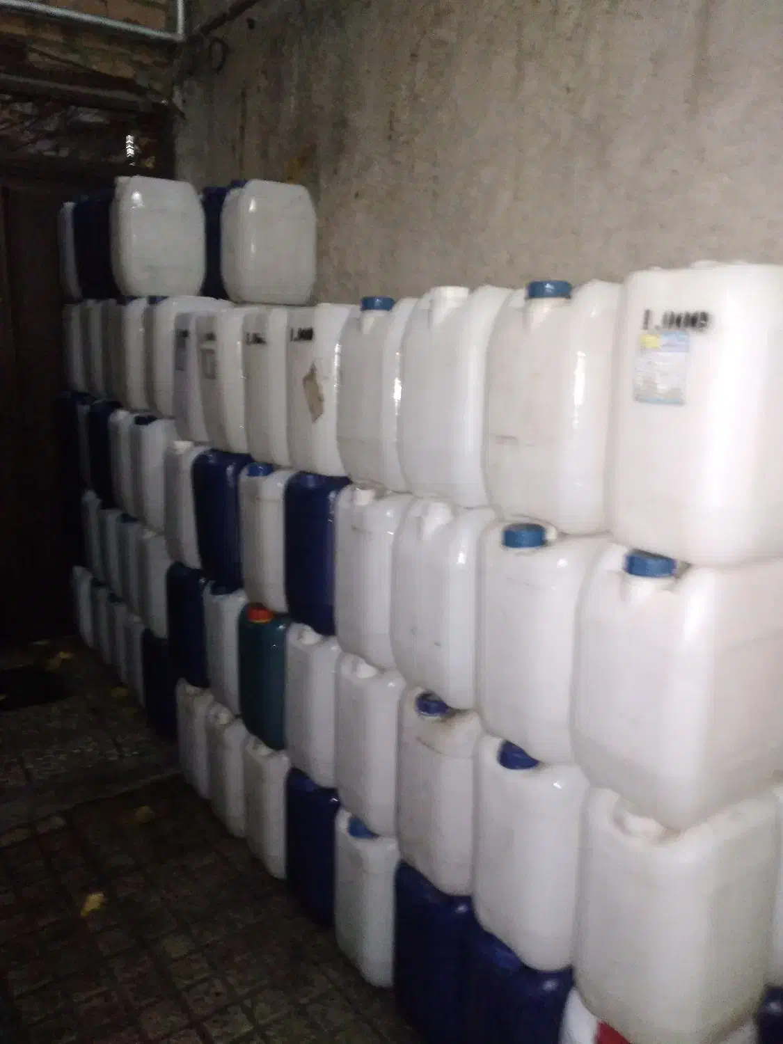 دبه ۲۰ لیتری تمیز سالم در حد اکبند|لوازم نظافت|تهران, جوادیه تهرانپارس|دیوار