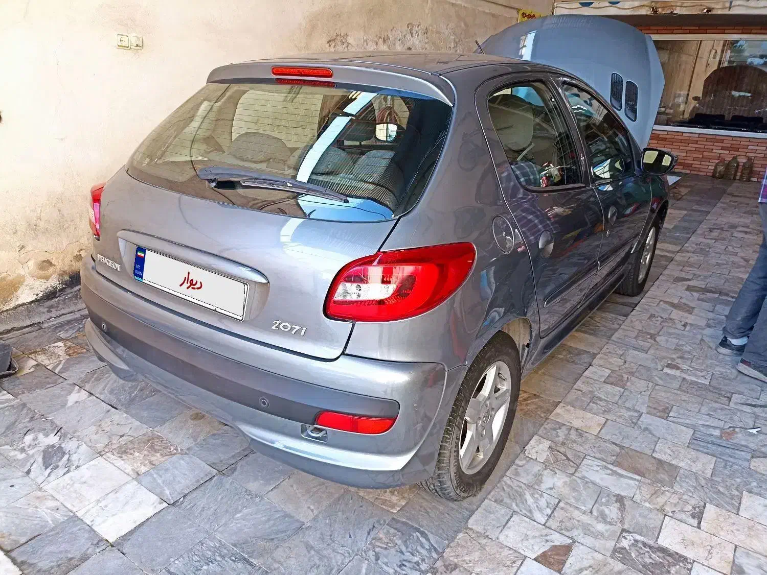 207اتومات مدل 96 تمام رنگ  فول سفارشی|خودرو سواری و وانت|قم, چهل درخت‎|دیوار