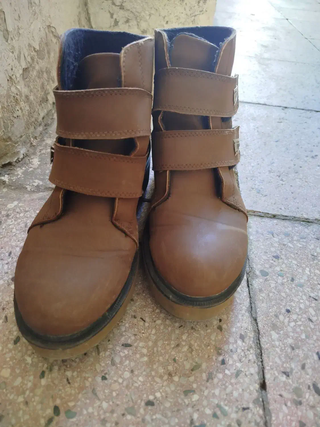 کفش زنانه قیمت۲۰۰ هزار...کفش پسرانه ، ۱۳۰ هزار|کیف، کفش، کمربند|همدان, |دیوار