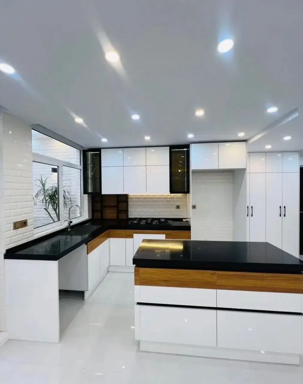 استخدام فروشنده و بازاریاب|استخدام خدمات فروشگاه و رستوران|سرخرود, |دیوار