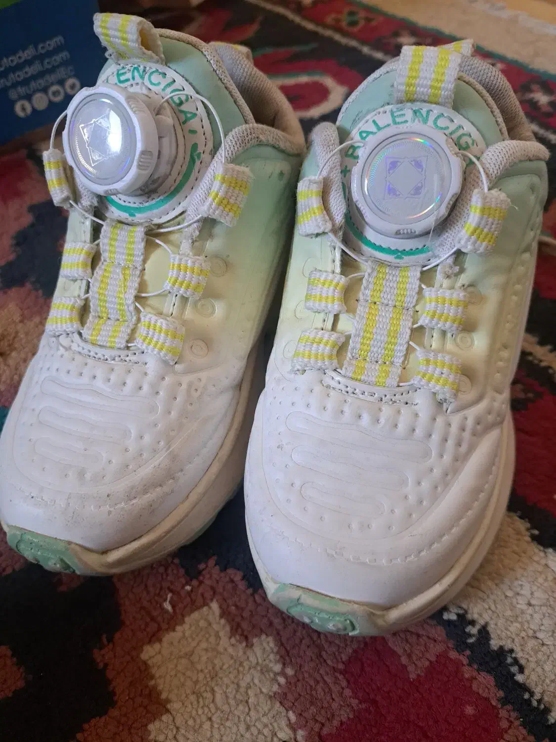 کتونی|کفش و لباس بچه|اراک, |دیوار