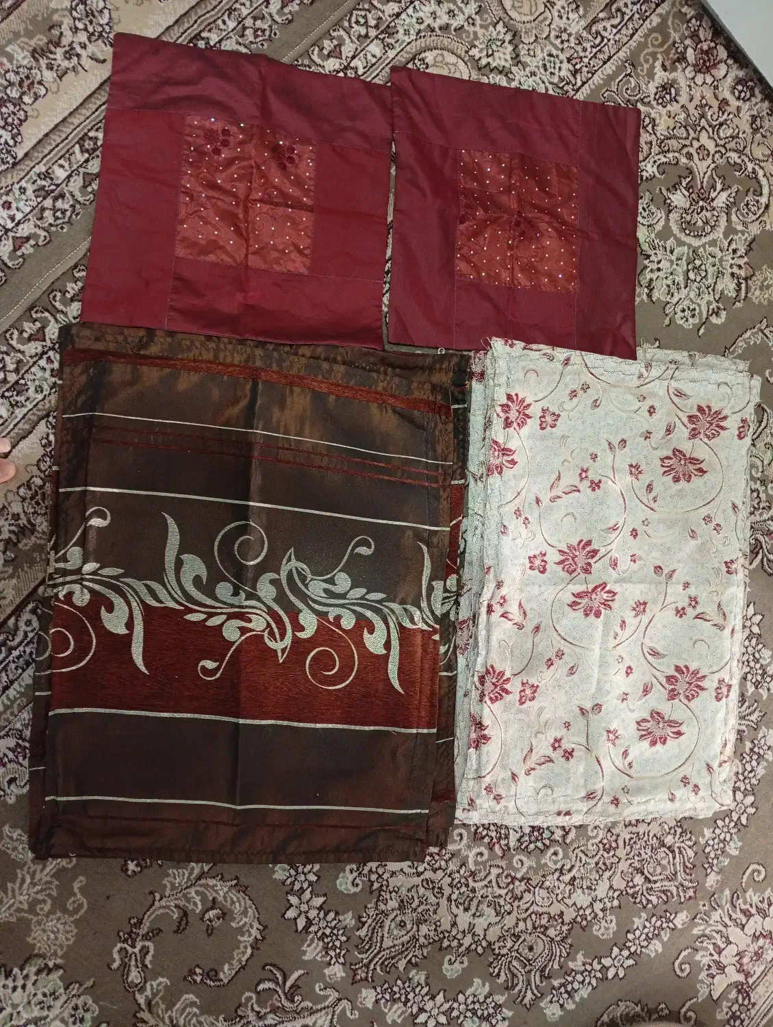 رو بالشی|رختخواب، بالش، پتو|گلستان (تهران), |دیوار