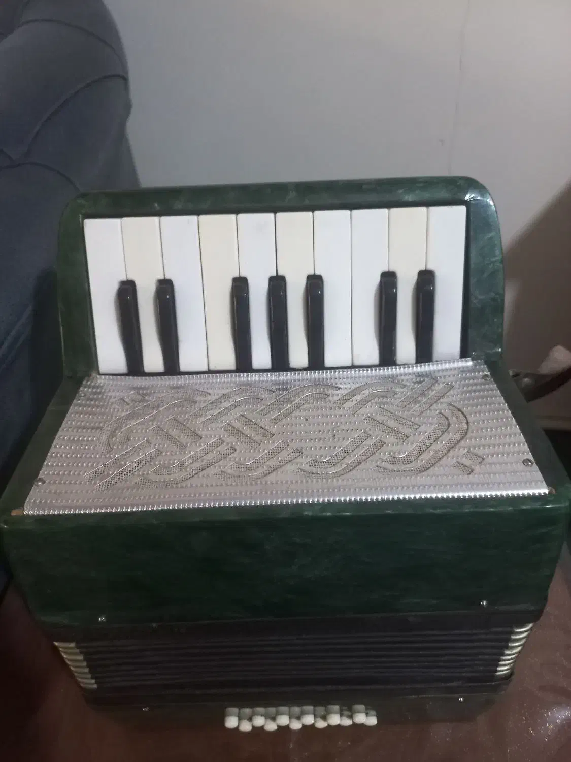 آکاردئون کاملا سالم|پیانو، کیبورد، آکاردئون|نسیم‌شهر, |دیوار