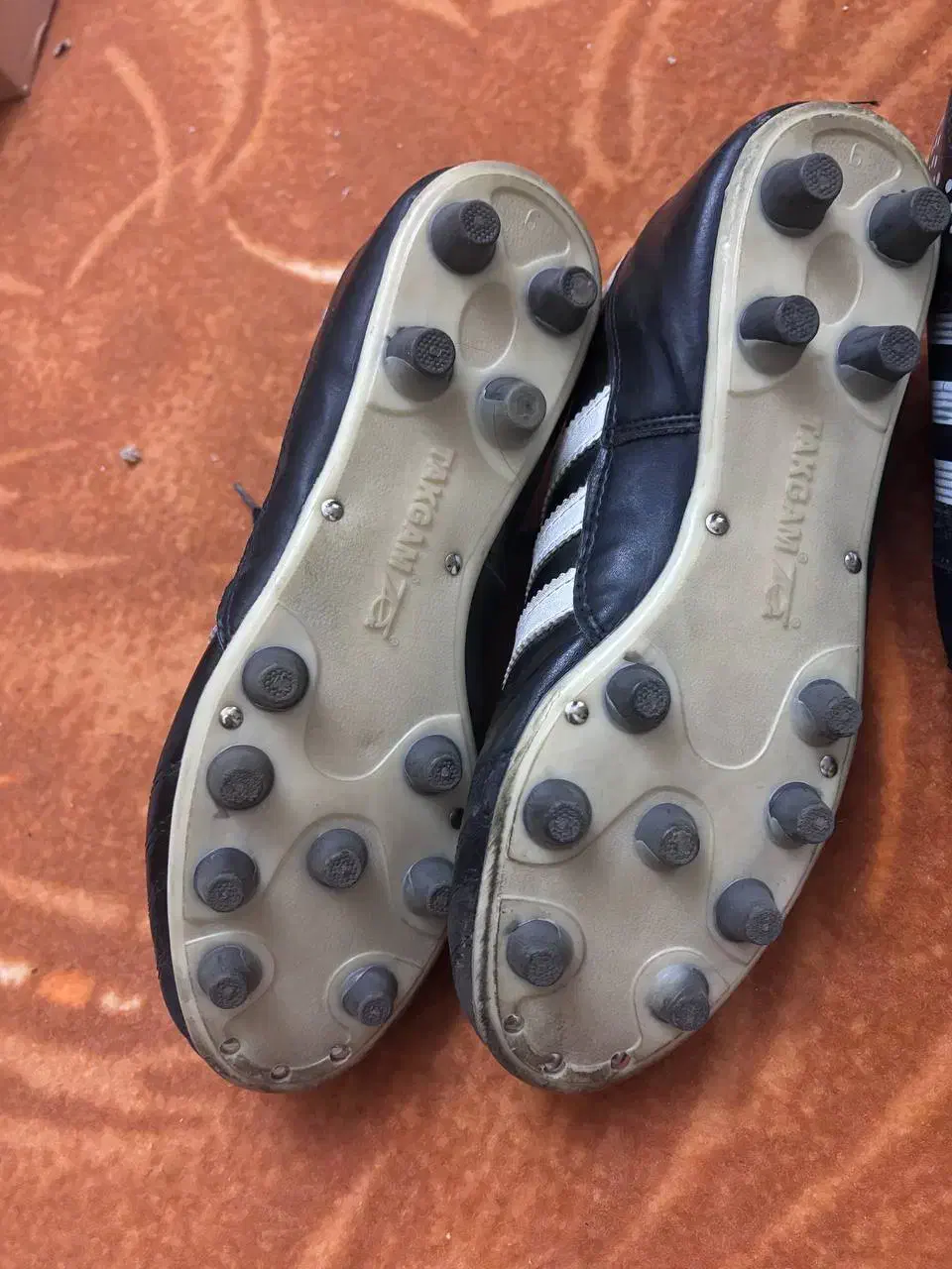 کتونی فوتبال|کیف، کفش، کمربند|مهاجران, |دیوار