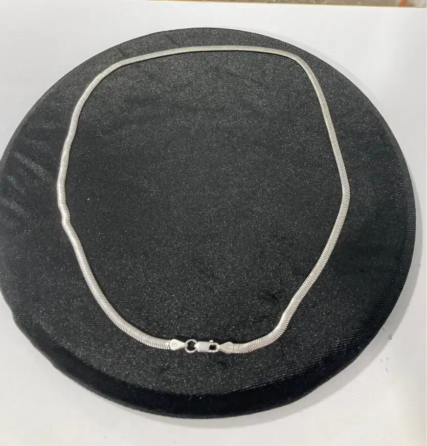 انگشتر دستاز نقره و زنجیر ماری نقره|جواهرات|کنگاور, |دیوار