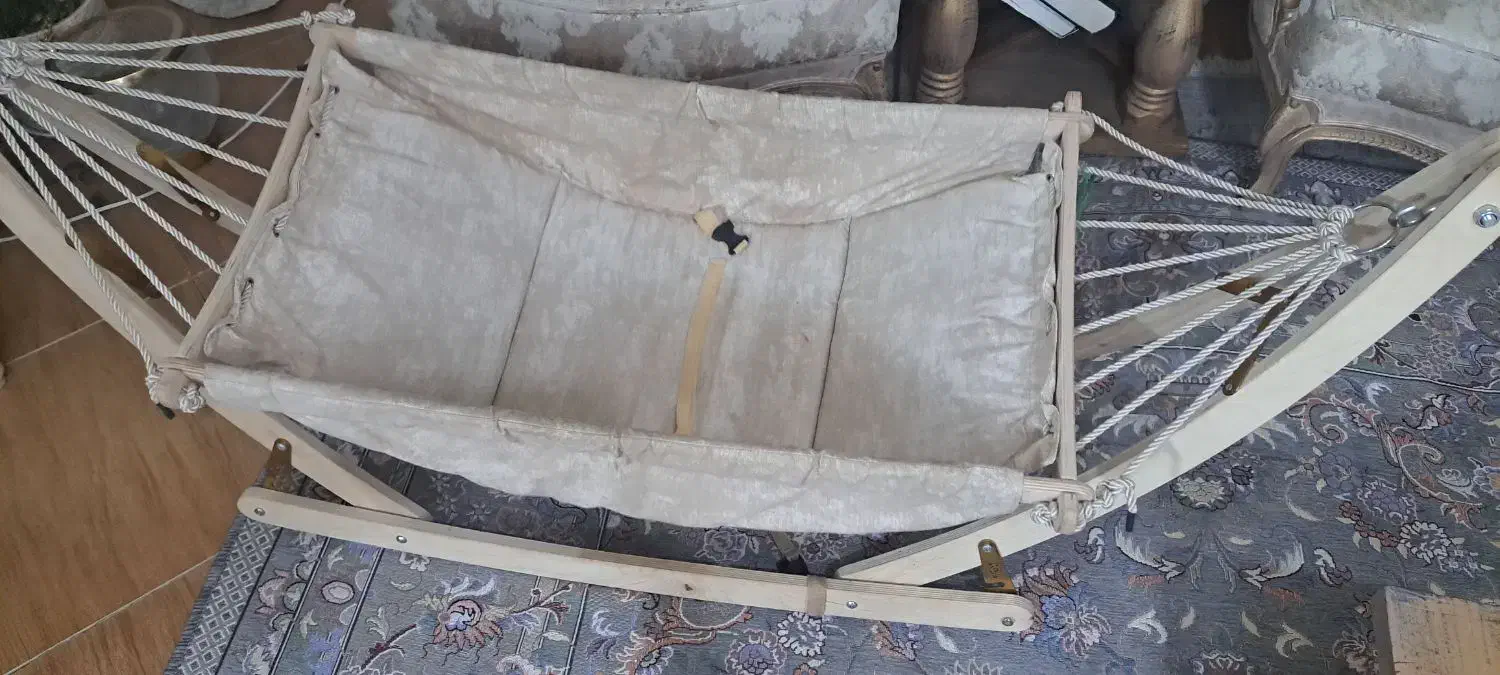 گهواره نونو در حد نو همراه بالشت و پشه بند|اسباب و اثاث بچه|شاهینشهر, خانه کارگر|دیوار