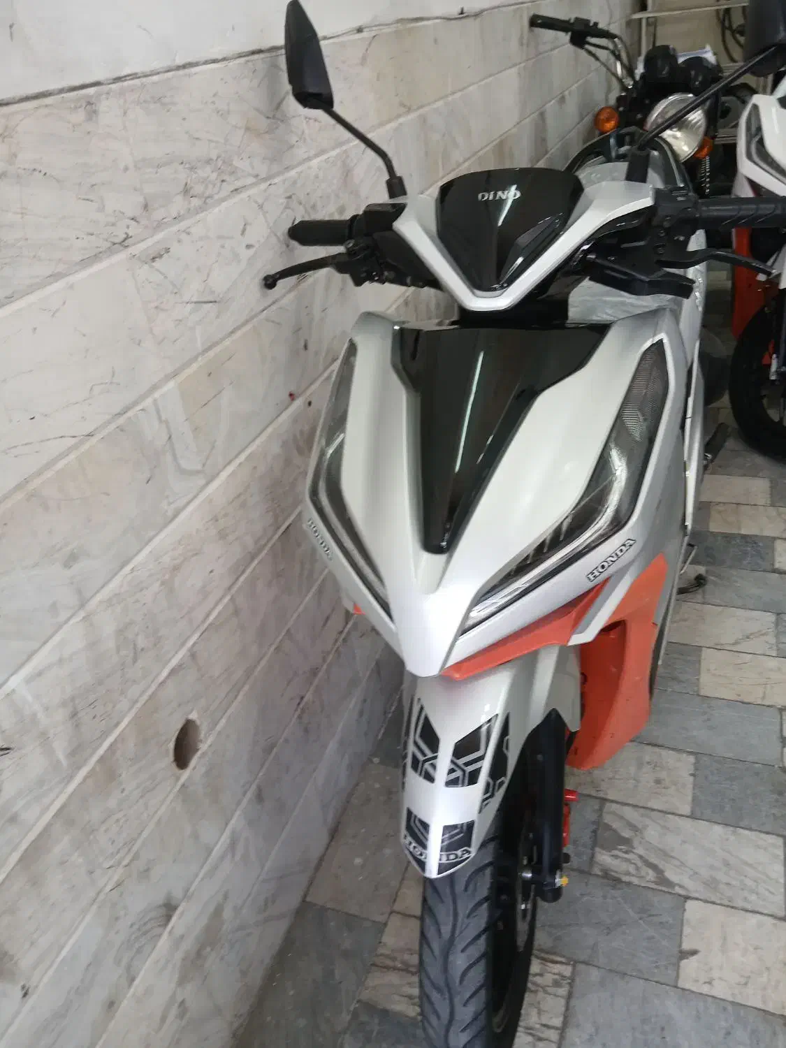 موتور اسکوتر رنگ بندی موجود|موتورسیکلت|قم, شاه ابراهیم|دیوار