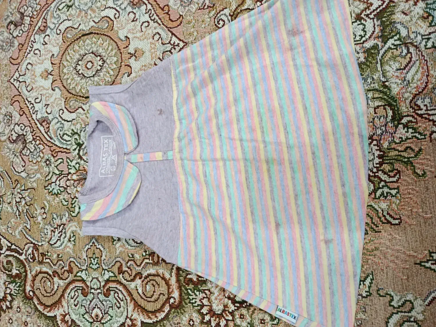 لباس بچگانه|لباس|گلبهار, شهر جدید گلبهار|دیوار