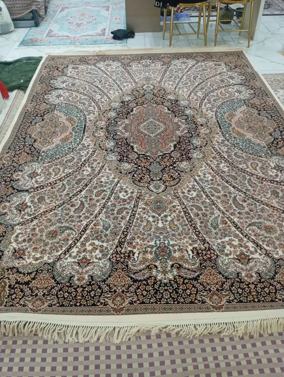 فرش ۹ متری نو نو|فرش|پاکدشت, کبودگنبد|دیوار