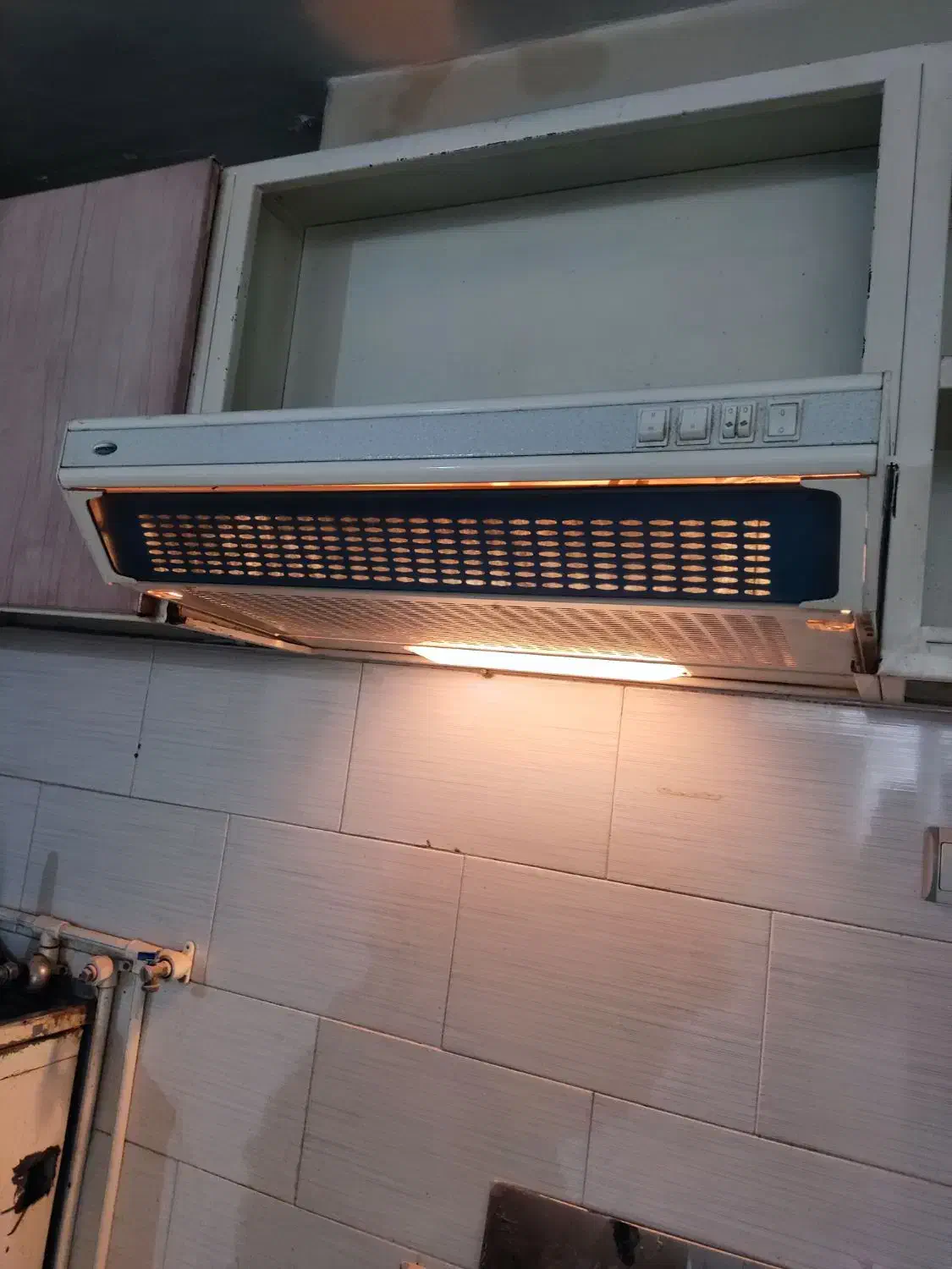 هود|هود|مشهد, شیرودی|دیوار