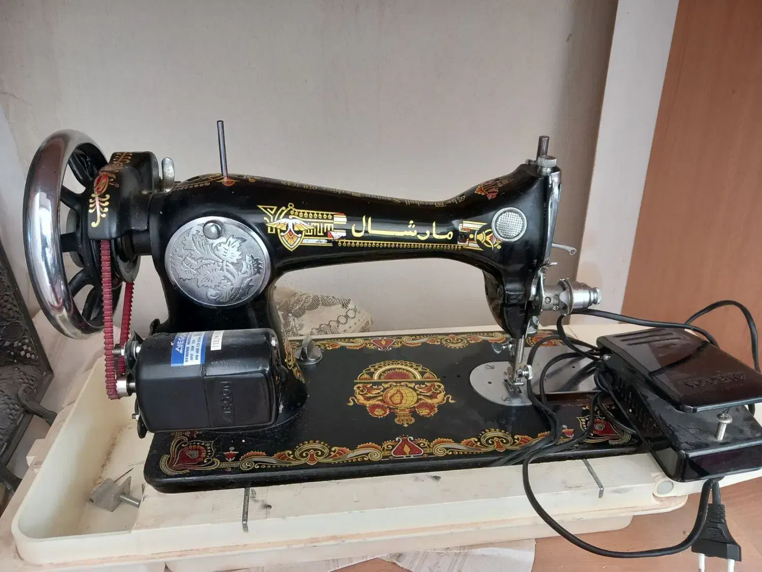 چرخ خیاطی برقی قدیمی مارشال در حد نو فروش میرسد|چرخ خیاطی و ریسندگی|میانه, |دیوار
