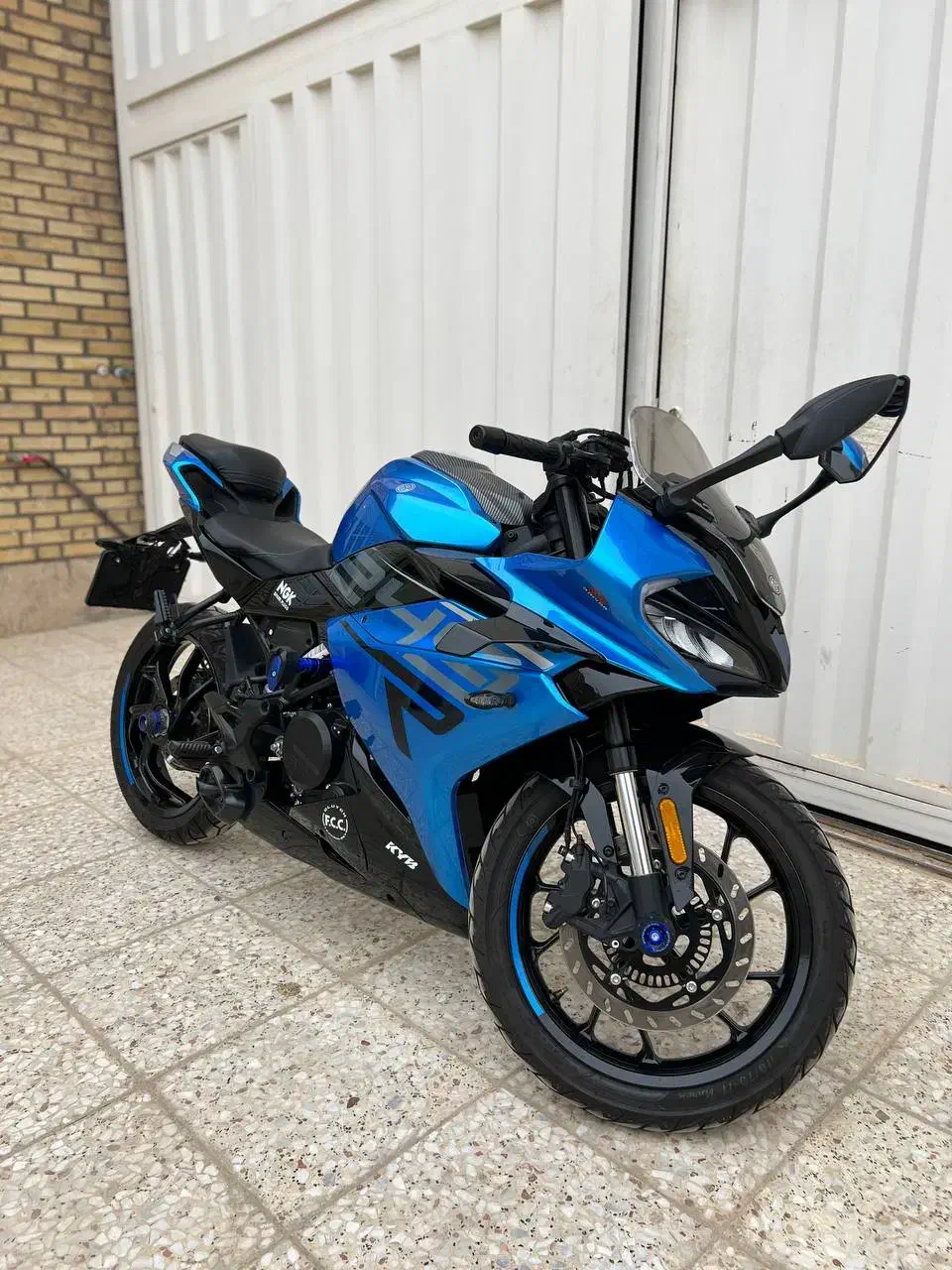 موتور سیکلت کی وی مدل k249R در حد|موتورسیکلت|قم, انسجام|دیوار