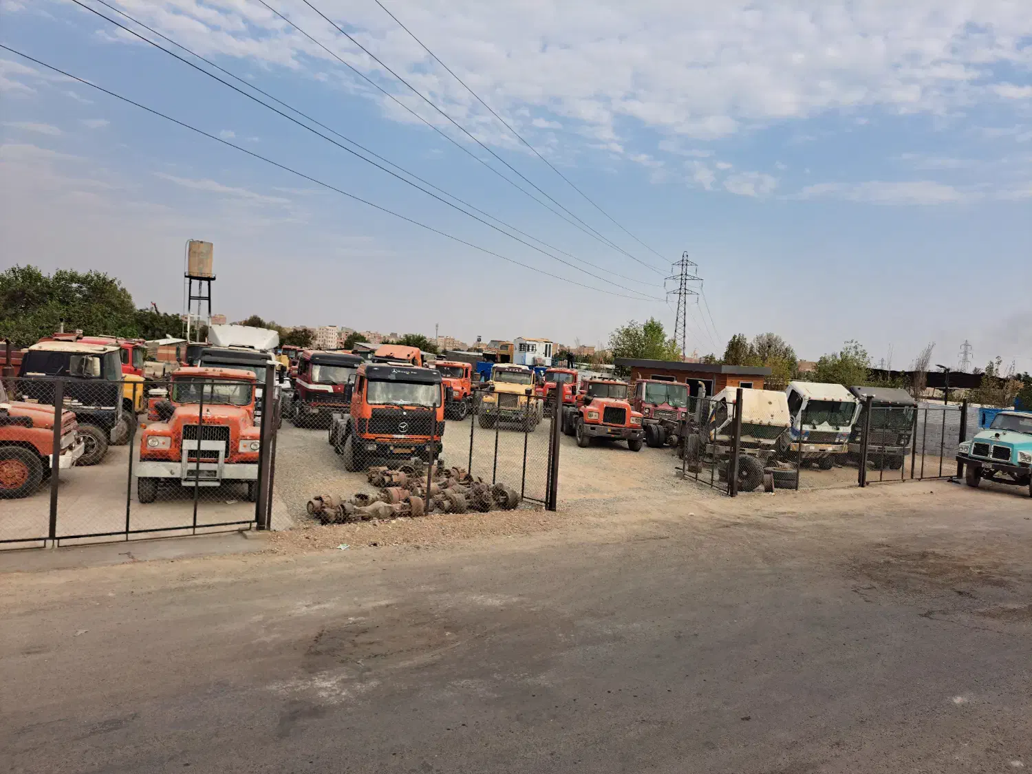 ماک داف بنز. انترناش هینو برلیه کشنده ولو|خودرو سنگین|تهران, آبشار تهران (دریاچه)|دیوار