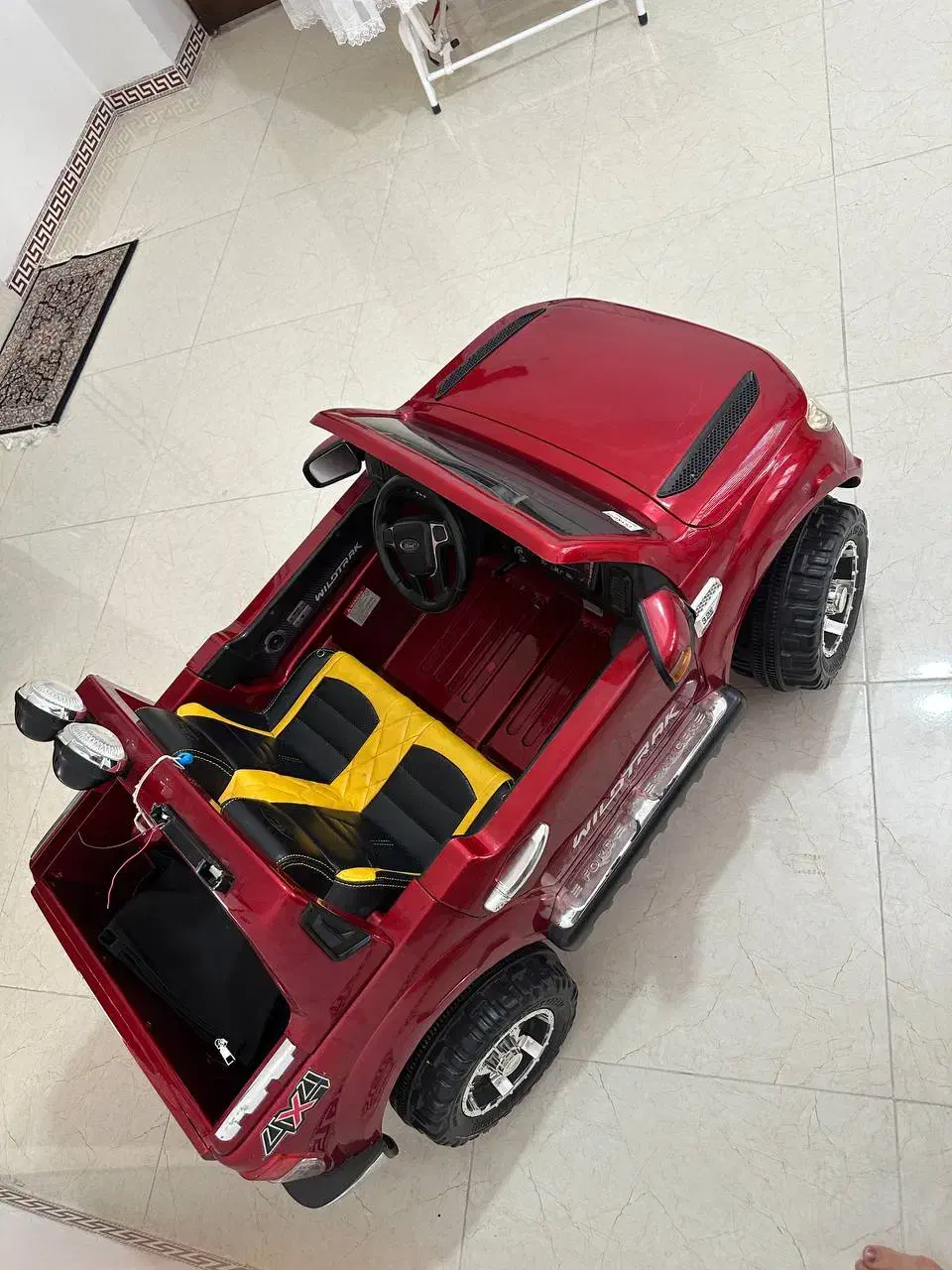 ماشین شارژی فورد دو موتوره|اسباببازی|پاوه, |دیوار