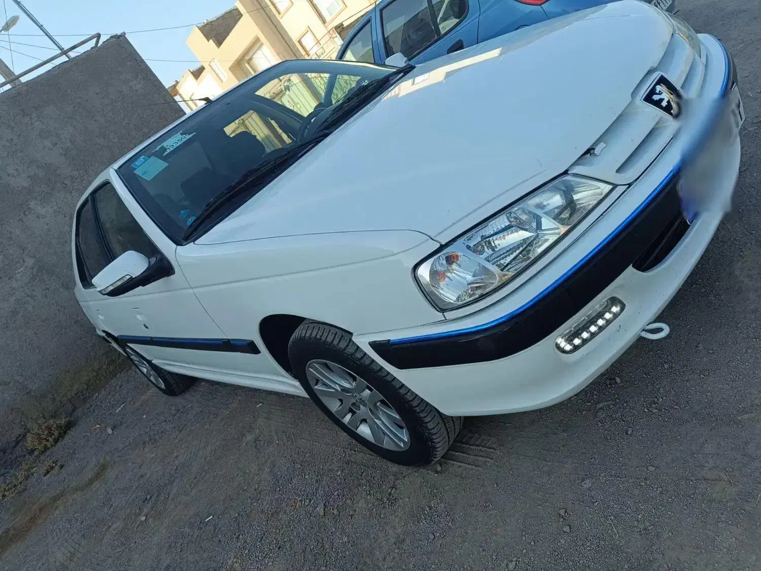 پارس ۴۰۲ نیمه سفارشی|خودرو سواری و وانت|گناباد, |دیوار