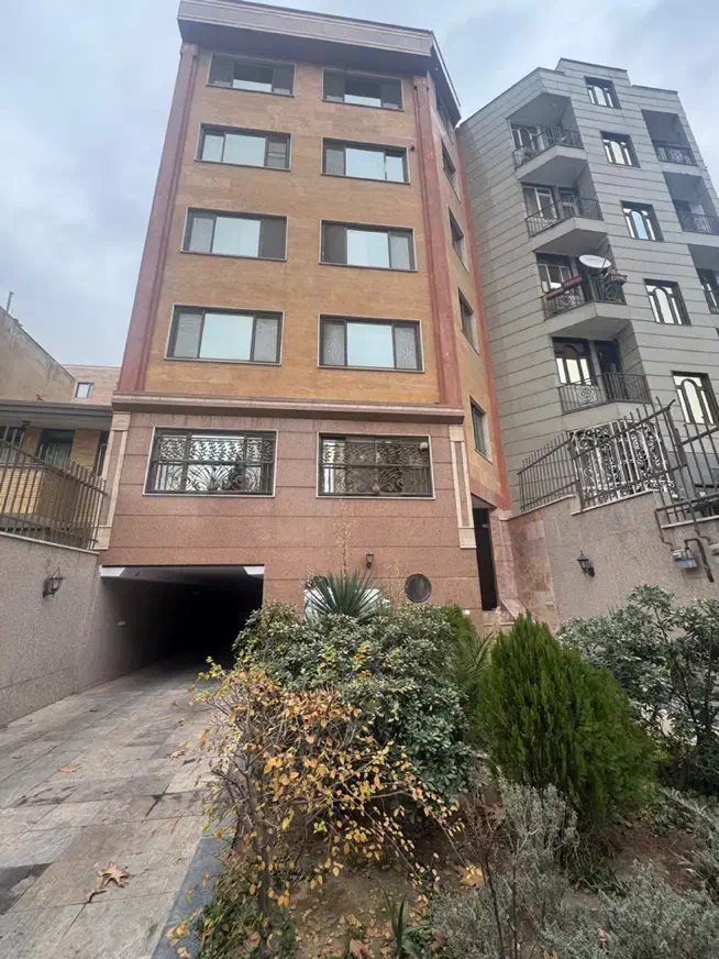 ۱۵۰متر تکواحد بهار عرب حسینی چند قدمی پارک