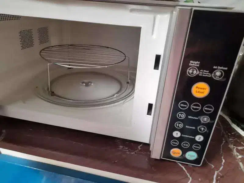 ماکرویو بلاژیو ایتالیایی|اجاق گاز و لوازم برقی پختوپز|بندر انزلی, متروپل|دیوار