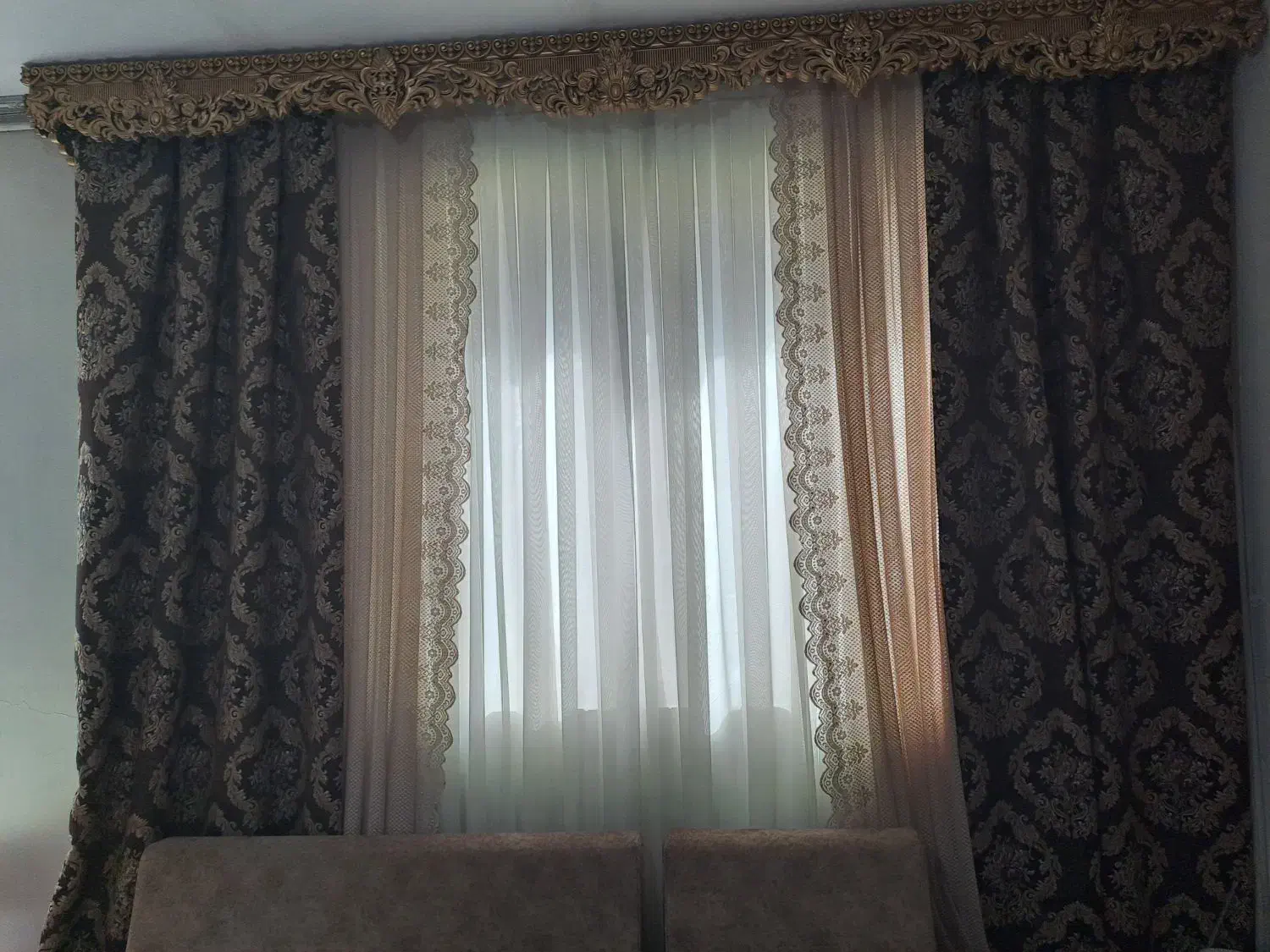 دو عدد والان  به همراه دو طوری مروارید دوزی شده|پرده، رانر، رومیزی|شریف‌آباد, |دیوار