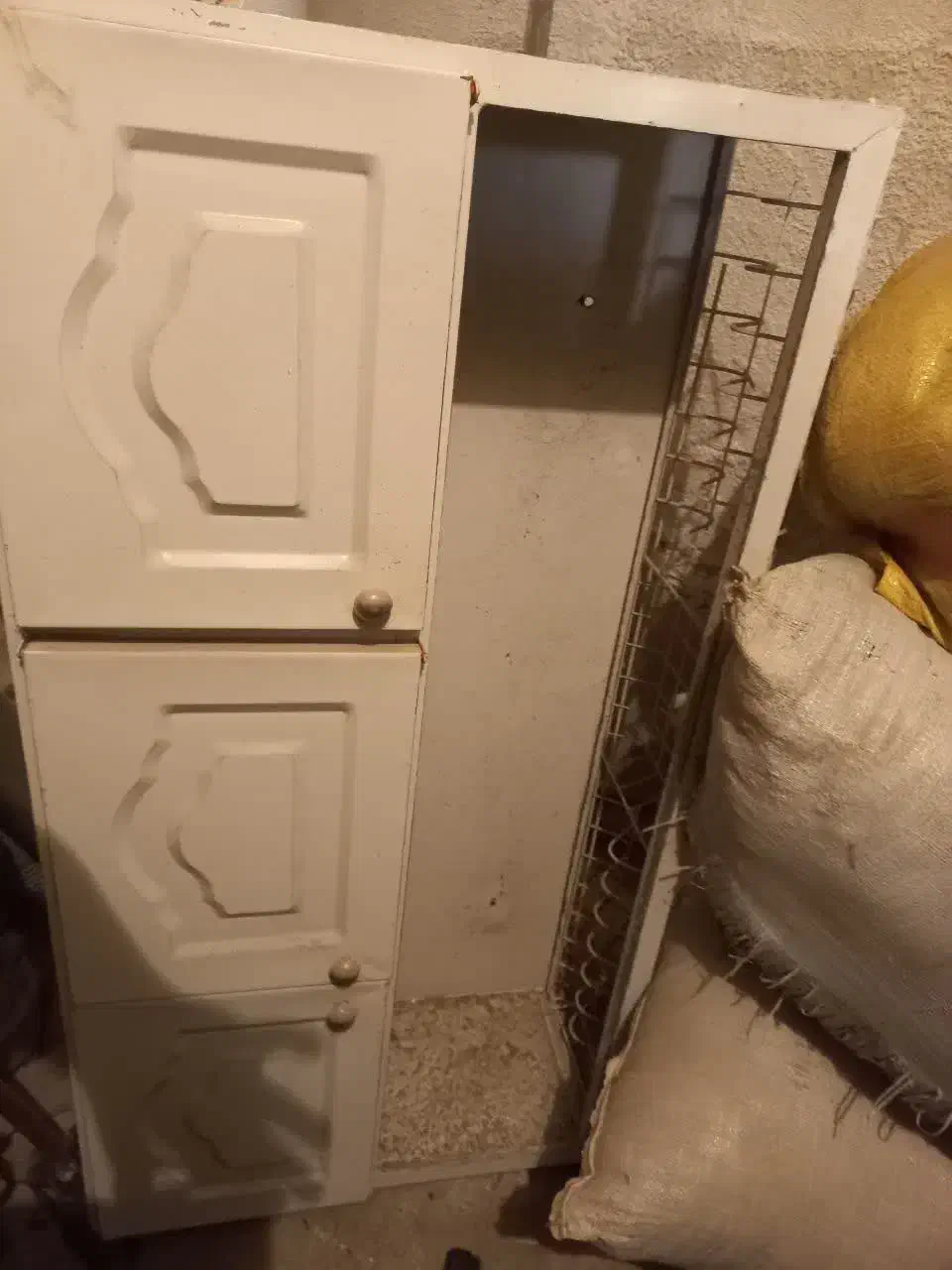 آبچکان|آبچکان و نظمدهنده ظروف|قم, علی آباد سعدگان|دیوار