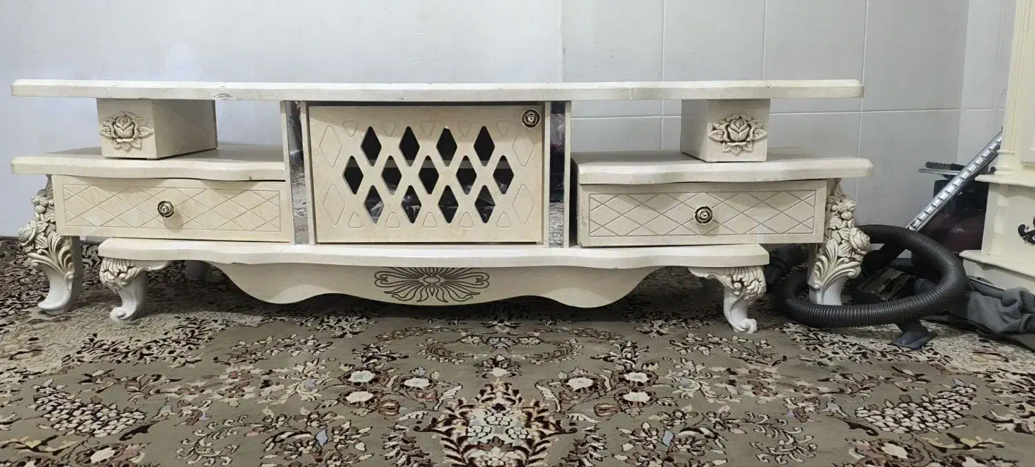 به علت  تغییر  دکوراسیون  به فروش میرسد|بوفه، ویترین، کنسول|نورآباد, |دیوار