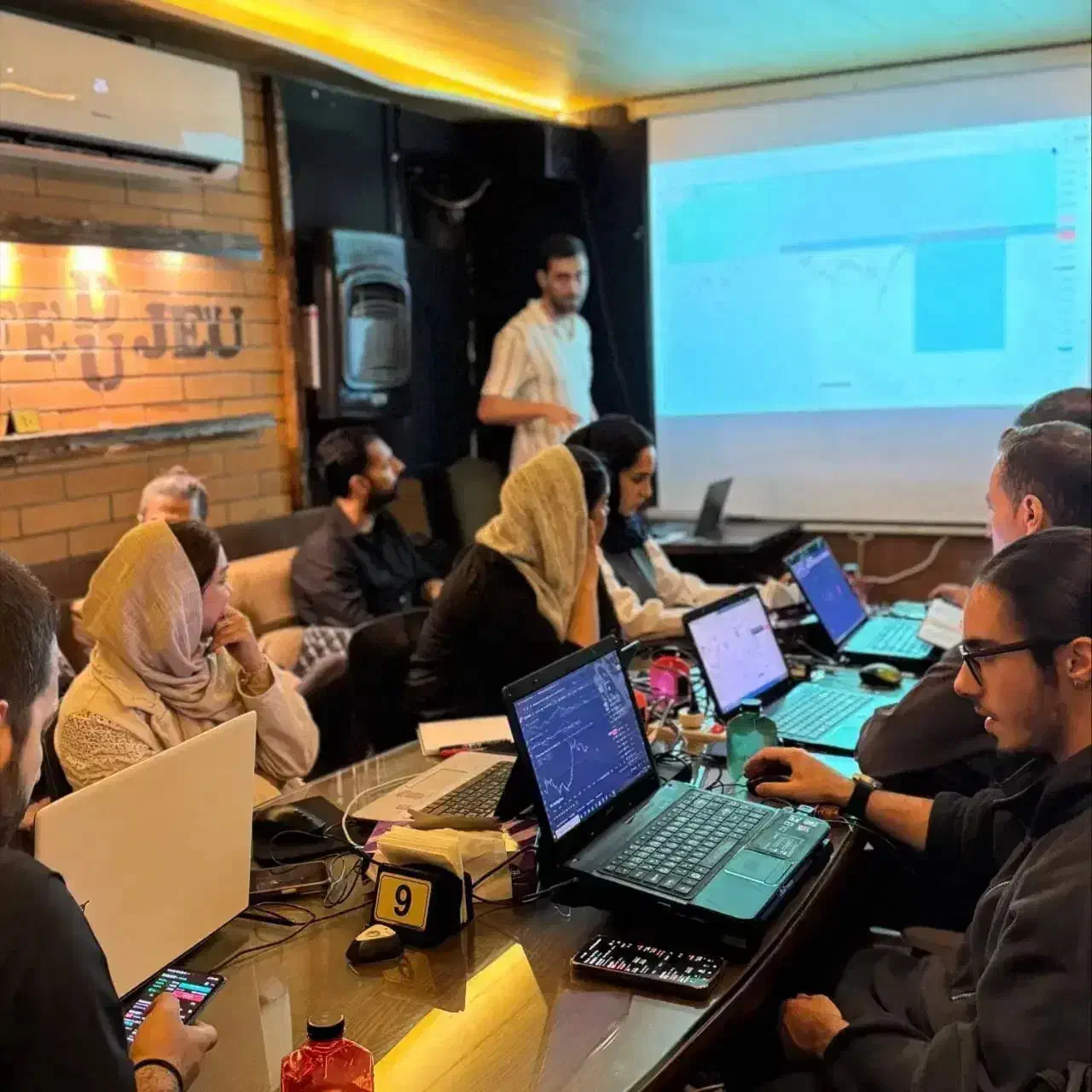 دوره تخصصی Trade با همکاری دانشگاه گیلان|خدمات آموزشی|رشت, معلم|دیوار