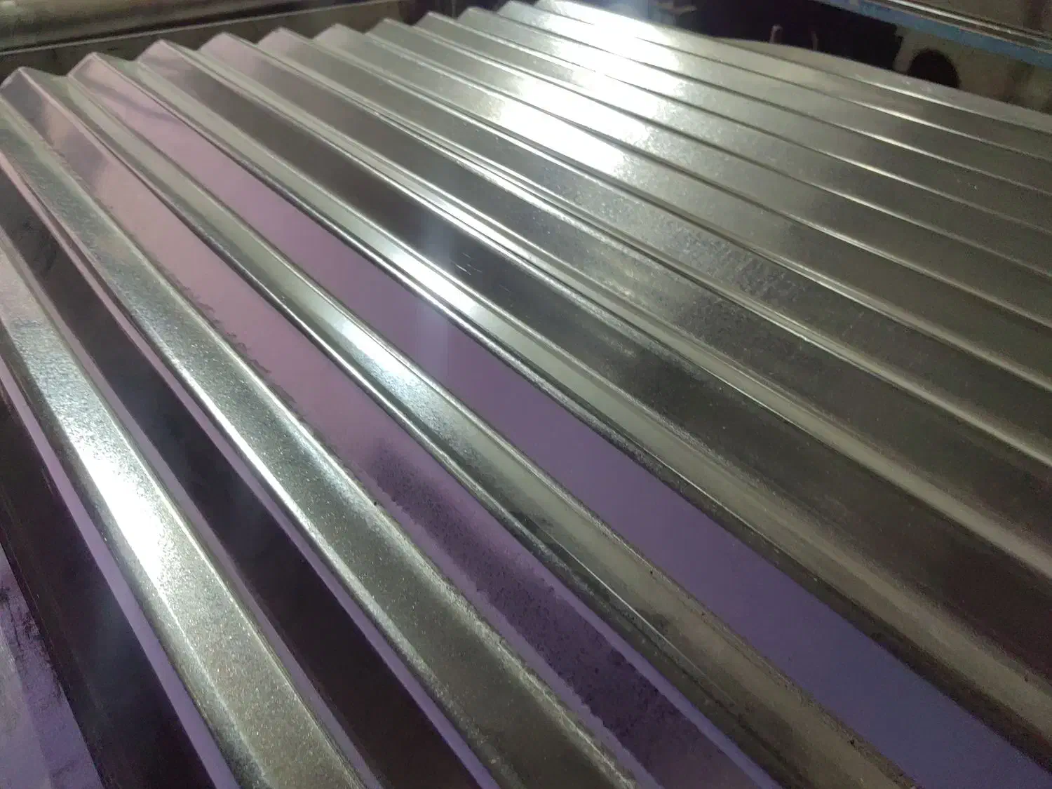 ورق کرکره. سقف شیروانی|مصالح و تجهیزات ساختمان|ماهان, |دیوار