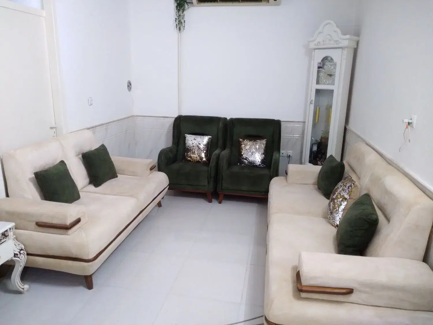 مبل هفت نفره تمیز و سالم  بدون شکستگی|مبلمان خانگی و میز عسلی|نیشابور, خیام|دیوار