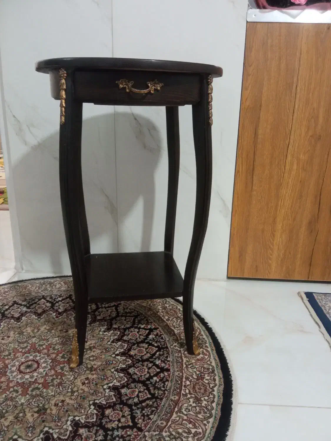 میز تلفن|میز تلفن|اراک, |دیوار