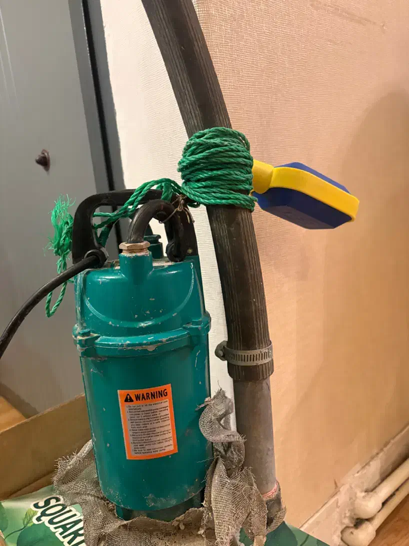 پمپ کف کش ۲۵ متری  در حد|مصالح و تجهیزات ساختمان|تهران, دبستان|دیوار