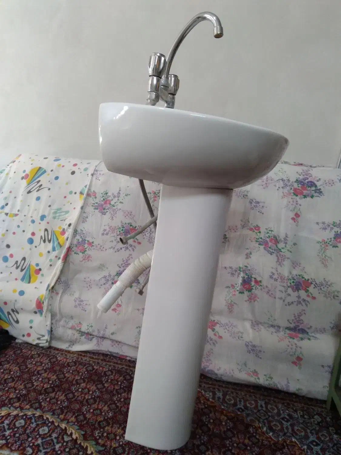 روشویی با شیر|لوازم سرویس بهداشتی|کرمانشاه, |دیوار