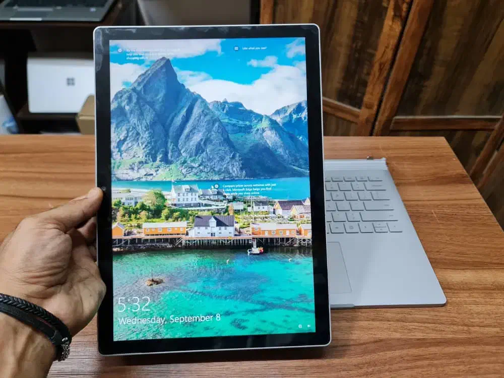 لپتاپ surface book 2 تمیز در حد آک|رایانه همراه|شیراز, فرگاز|دیوار