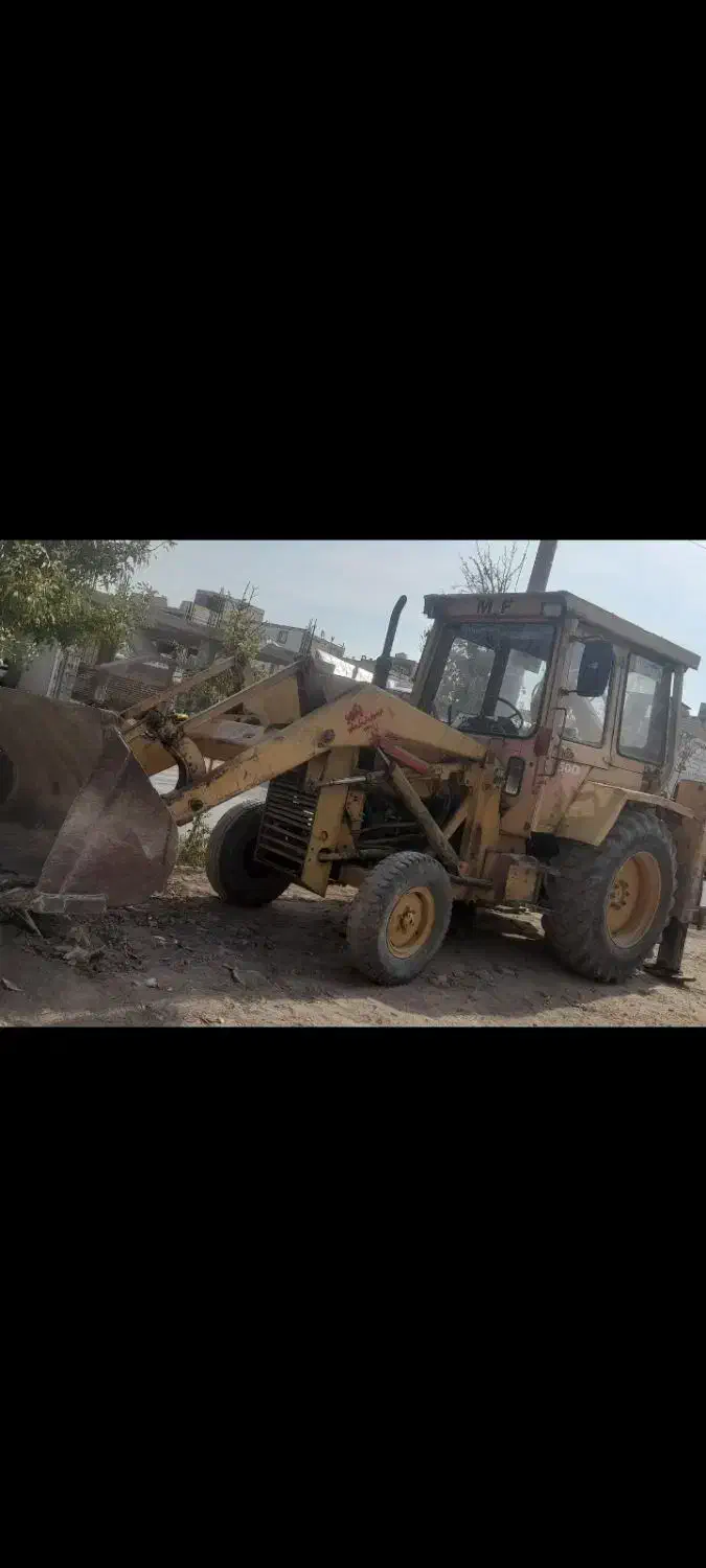 بیل بکهو ام اف|خودرو سنگین|خمینی‌شهر, |دیوار