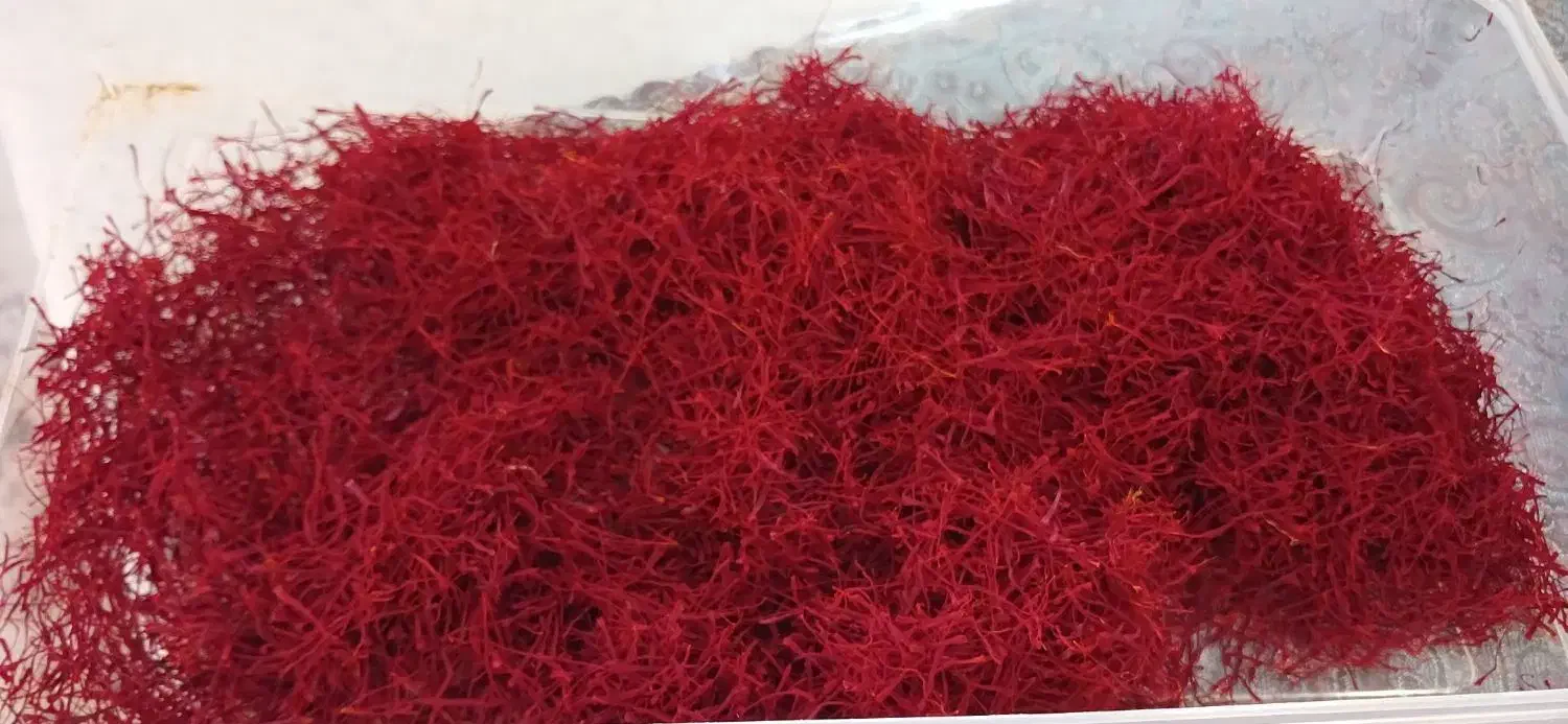 گل زعفران با عیار وکیفیت بالا ارزان وتازه بخر|خوردنی و آشامیدنی|تهران, بلورسازی|دیوار