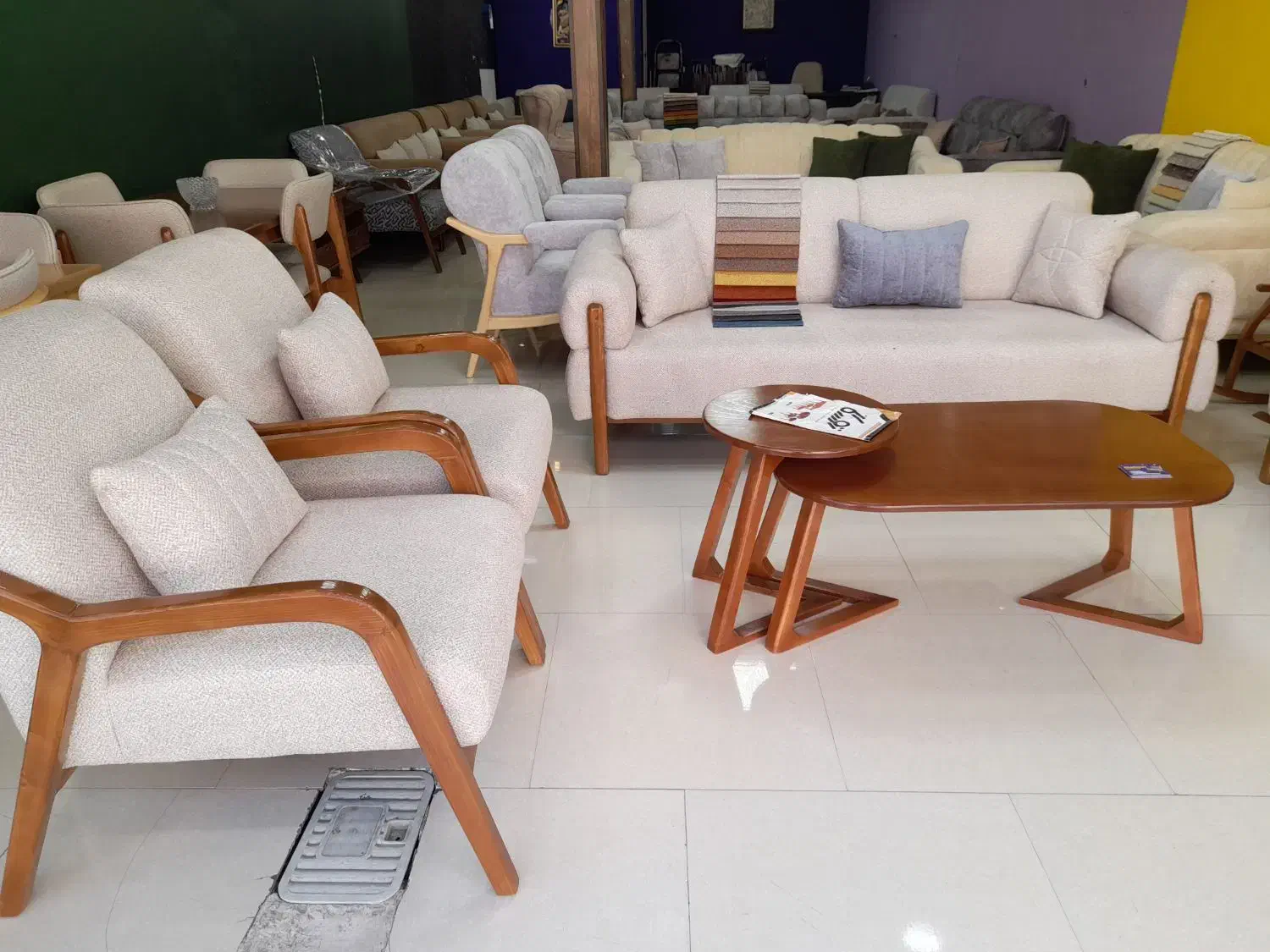 مبل ماهور (ارسال رایگان)|مبلمان خانگی و میز عسلی|فولادشهر, B6|دیوار