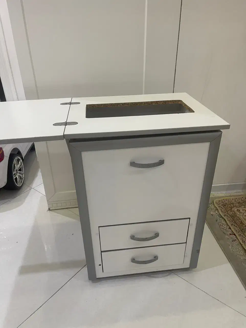 میز چرخ خیاطی و میز اتو و صندلی و کشو|اتو و لوازم اتو|مشهد, راه آهن|دیوار