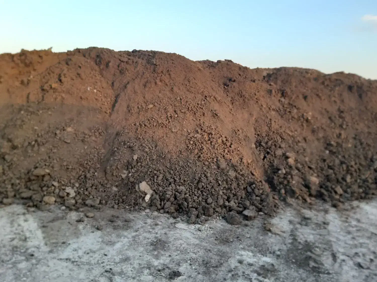 خاک وکود حیوانی|خدمات باغبانی و درختکاری|اصفهان, خاتونآباد|دیوار