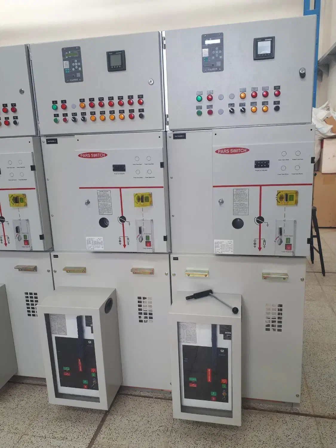 برق صنعتی و ساخت تابلو برق|خدمات پیشه و مهارت|یاسوج, |دیوار