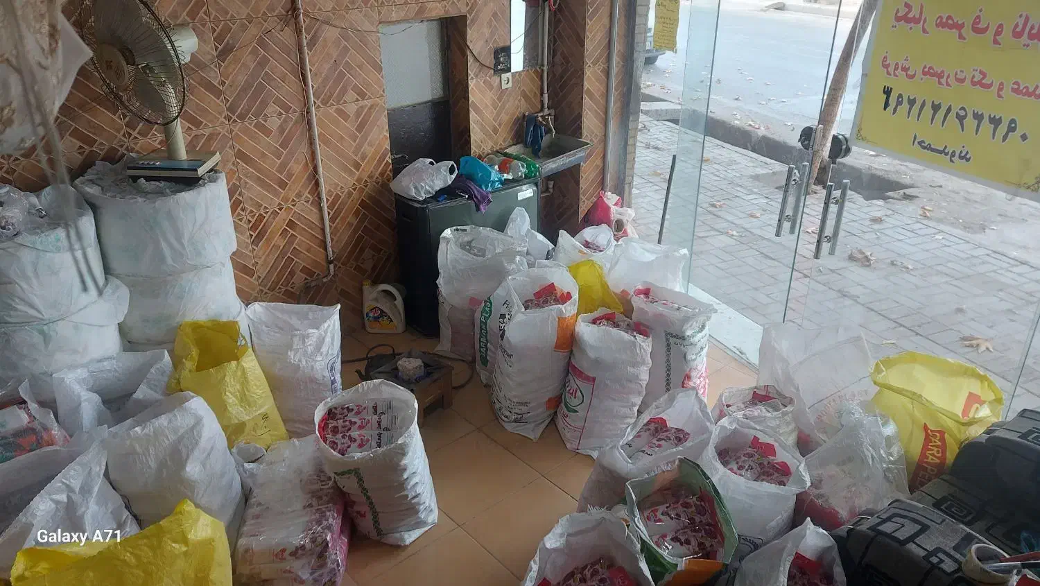 سفره یکبار مصرف و کیسه زباله|ظروف نگهدارنده، پلاستیکی، یک‌بارمصرف|ملایر, |دیوار