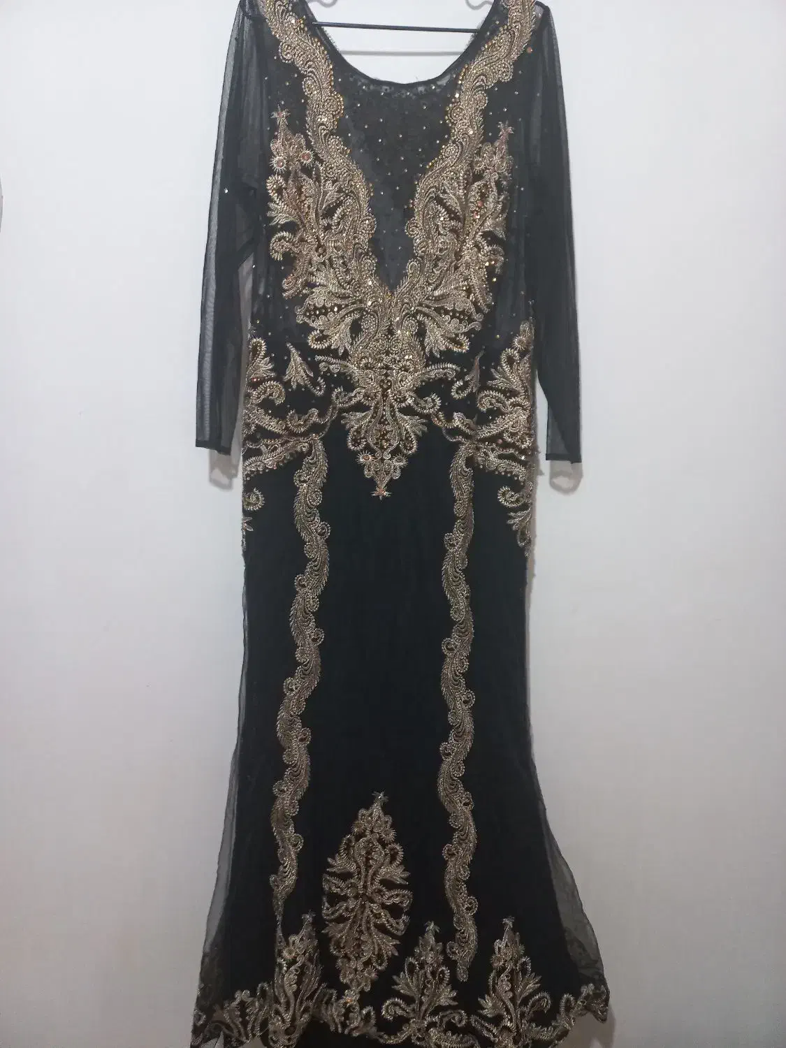 لباس مجلسی|لباس|شوط, |دیوار