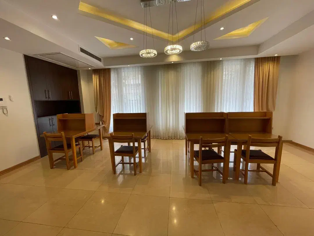 112متر تراس بزرگ باغ بهشت سعادت آباد