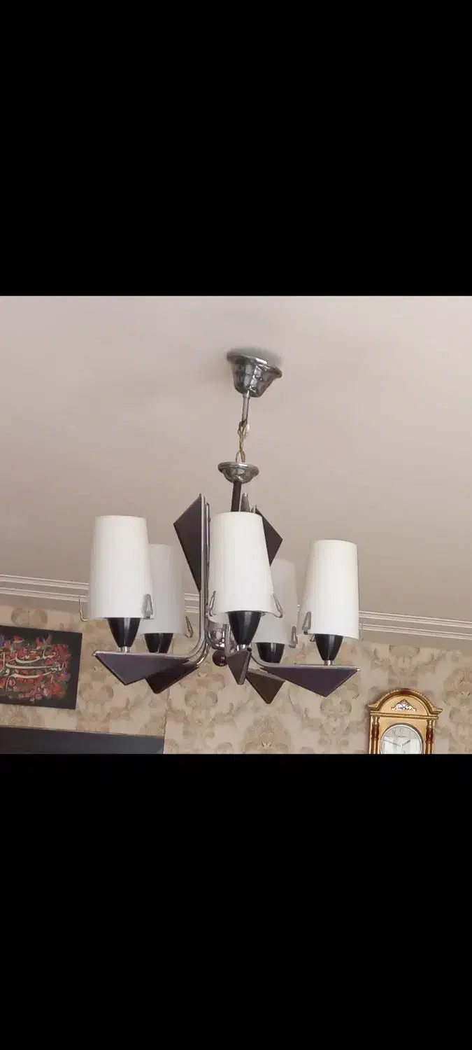 لوستر|لوستر و چراغ آویز|شیراز, باغ تخت|دیوار