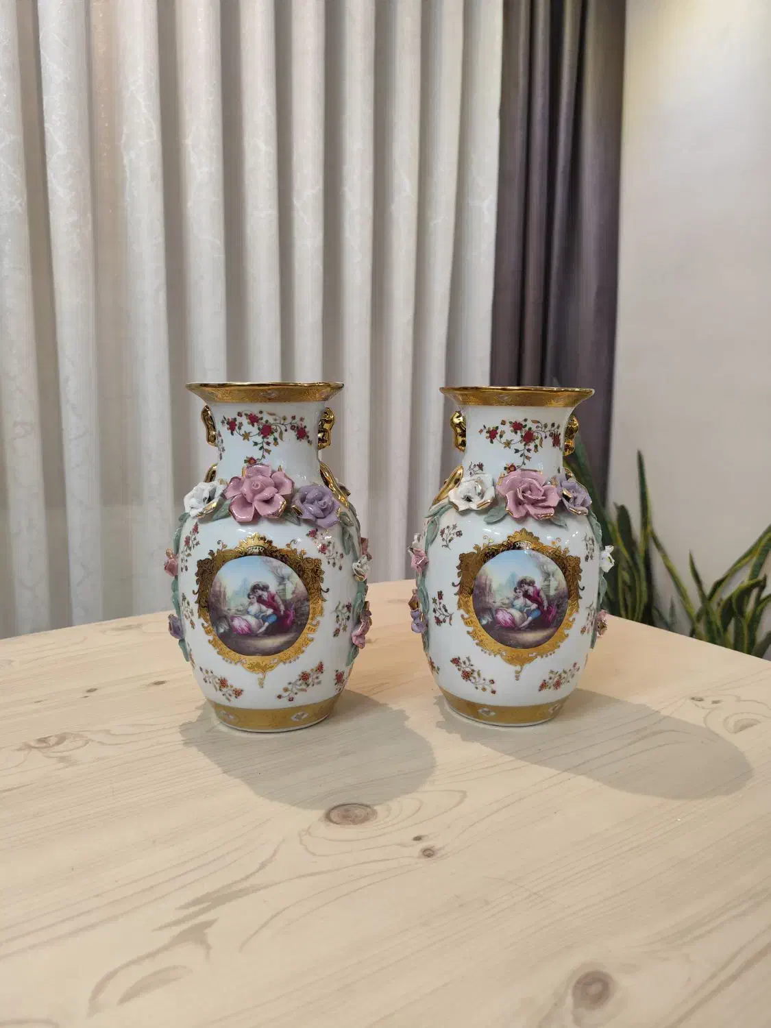 ظروف گل برجسته دکوری تزیینی چینی|صنایع دستی و سایر لوازم تزئینی|اصفهان, شیخ اشراق|دیوار