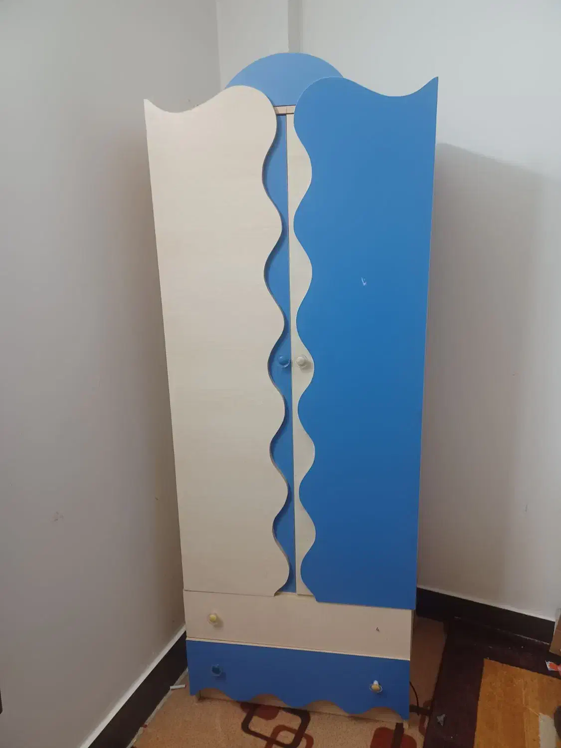 کمد لباس نوجوان وتخت خواب|اسباب و اثاث بچه|کازرون, |دیوار