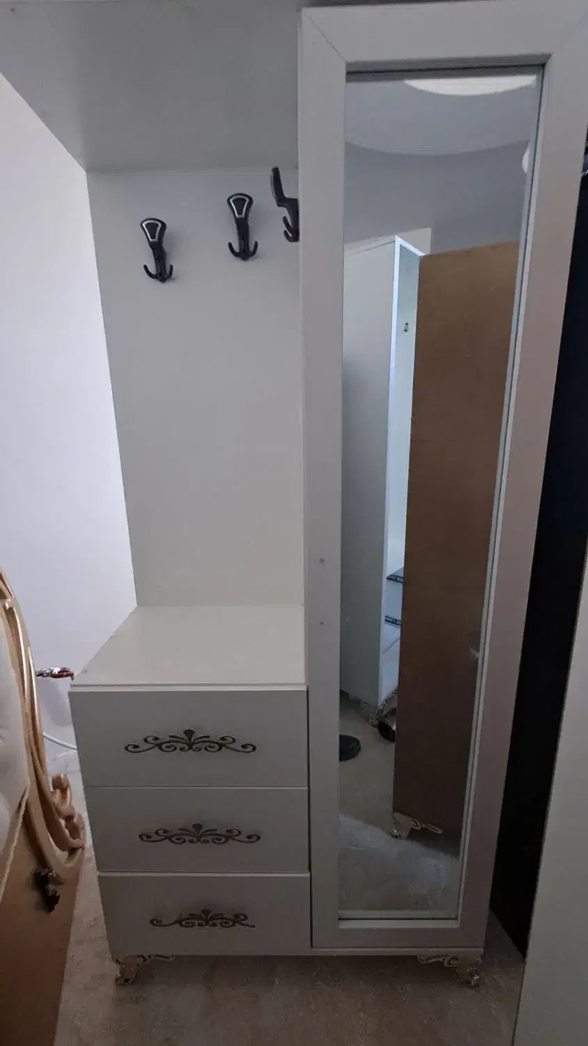 جاکفشی|جاکفشی، کمد، دراور|سلماس, |دیوار