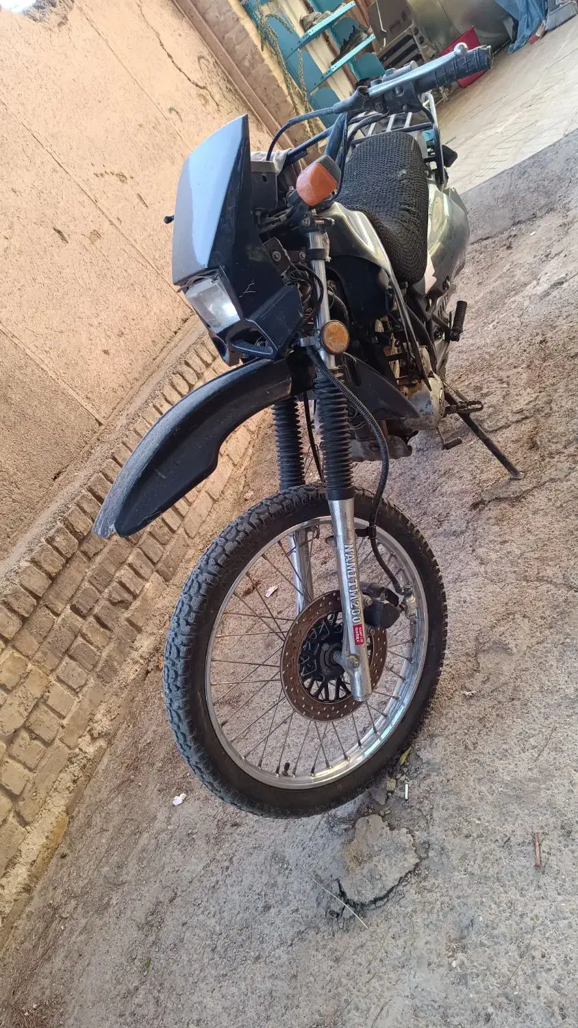 تریل200|موتورسیکلت|اصفهان, گرکان|دیوار