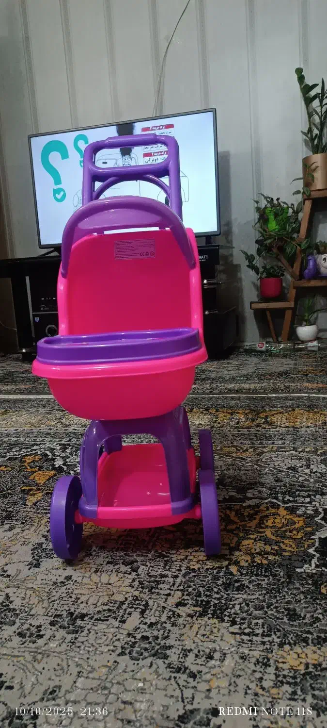 کالسکه عروسک|اسباب‌‌بازی|شیراز, کوزه گری|دیوار