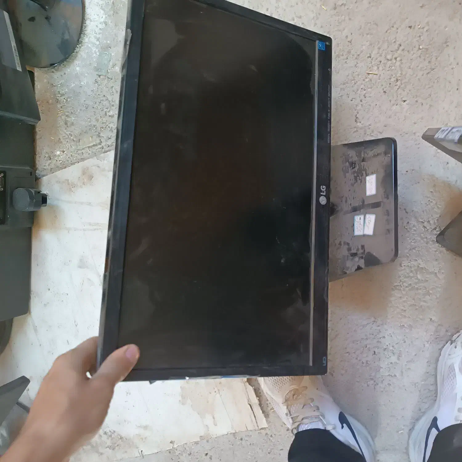 مانیتور دسته دوم|قطعات و لوازم جانبی رایانه|شیراز, کوشک میدان|دیوار