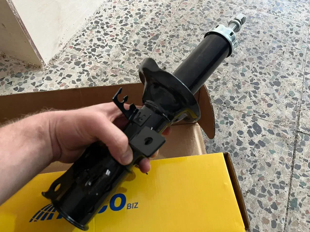 فروش کمک فنر جلو آپکو تیبا ساینا پراید نو|قطعات یدکی و لوازم جانبی|رشت, علی آباد|دیوار